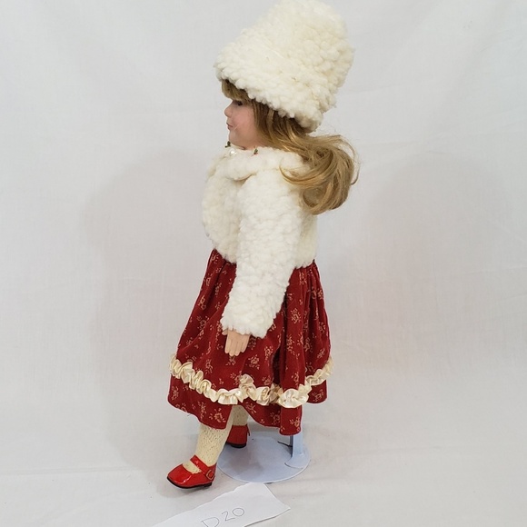 Yoko Designs 18" Porcelain Girl In Winter Dress - Picture 4 of 8